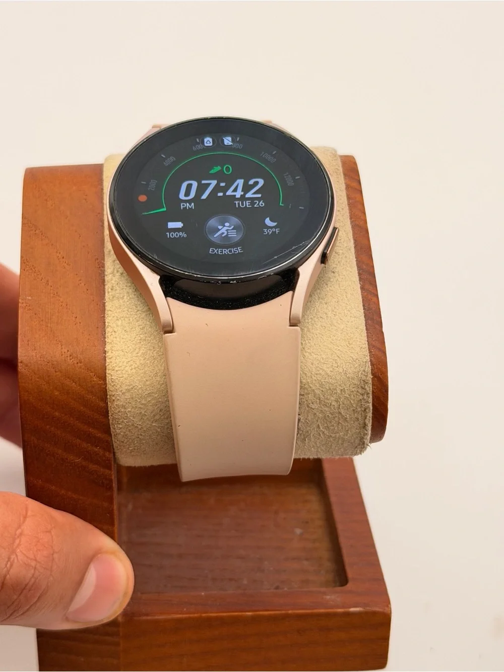 Samsung Galaxy Watch 4, 40mm, Charger included, rose gold & pink, Tested
